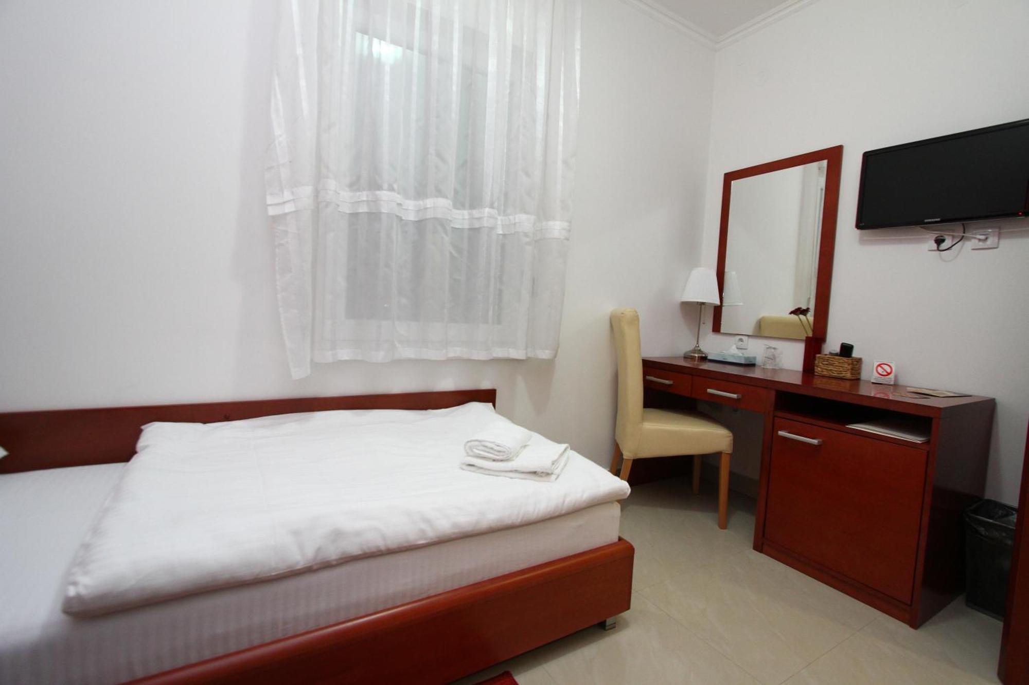 Guesthouse Villa Inn Subotica Exterior foto